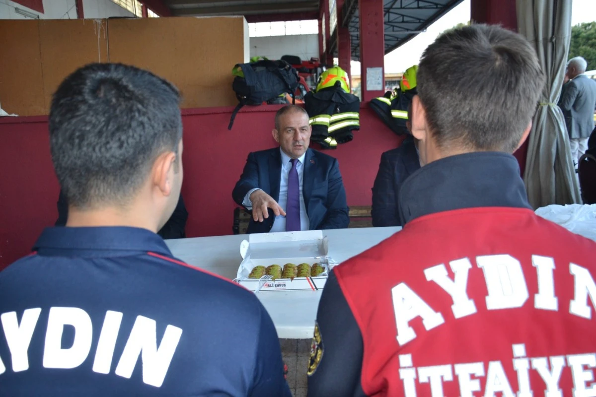 ABAK'TAN NAZİLLİ'DE GÖREV YAPAN EMNİYET GÜÇLERİNE BAYRAM ZİYARETİ