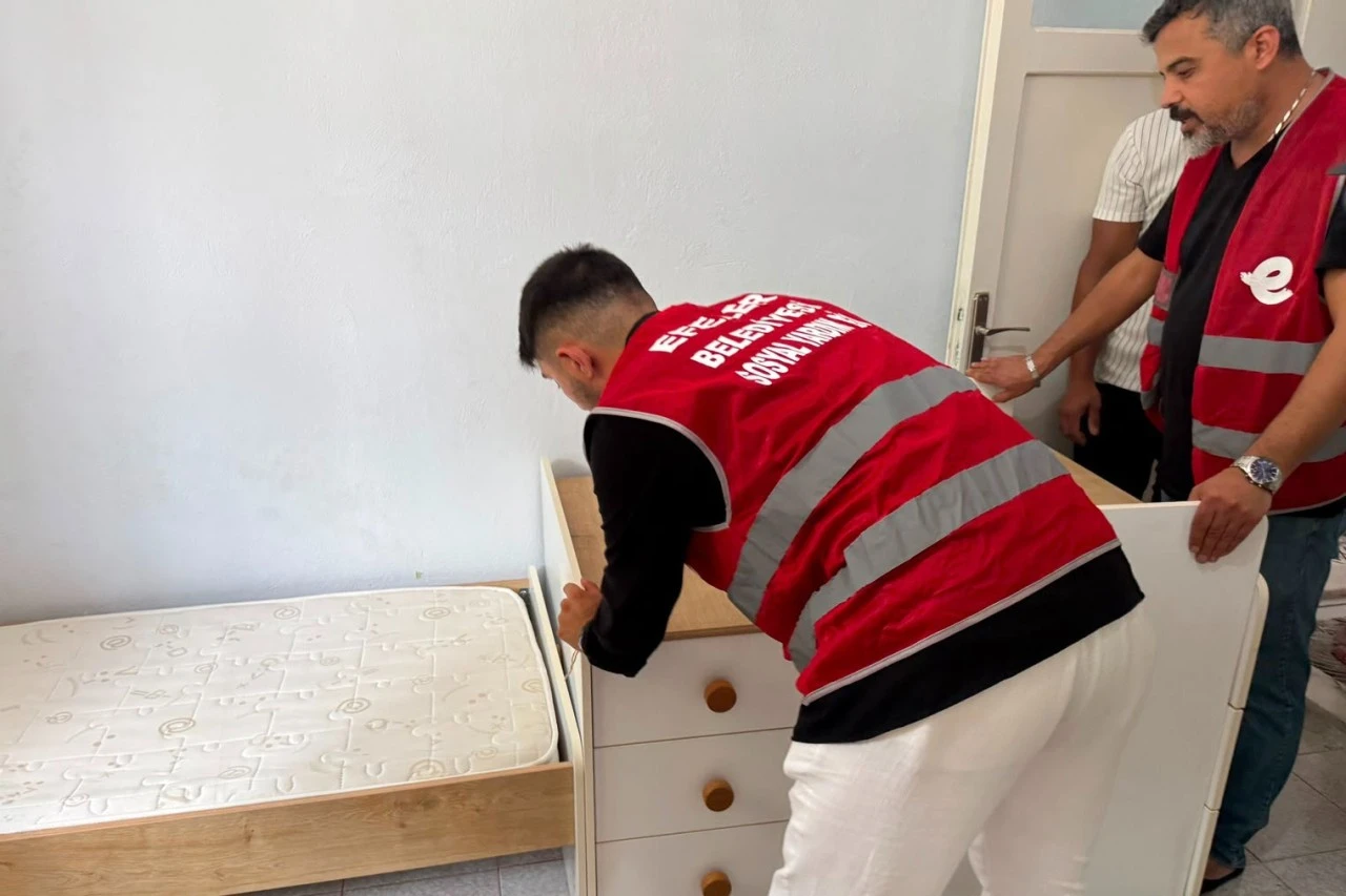 BAŞKAN YETİŞKİN VATANDAŞLARIN HAYATINA DOKUNUYOR EFESYA İLE DESTEKLER SÜRÜYOR