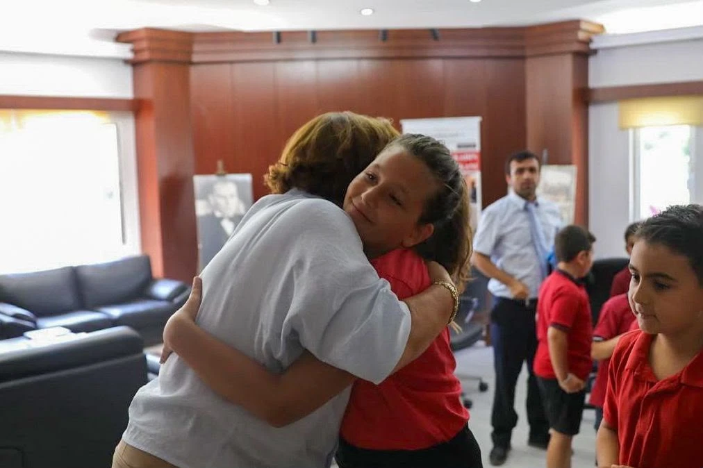 DİDİM BELEDİYE BAŞKANI HATİCE GENÇAY MİNİK MİSAFİRLERİNİ AĞIRLADI