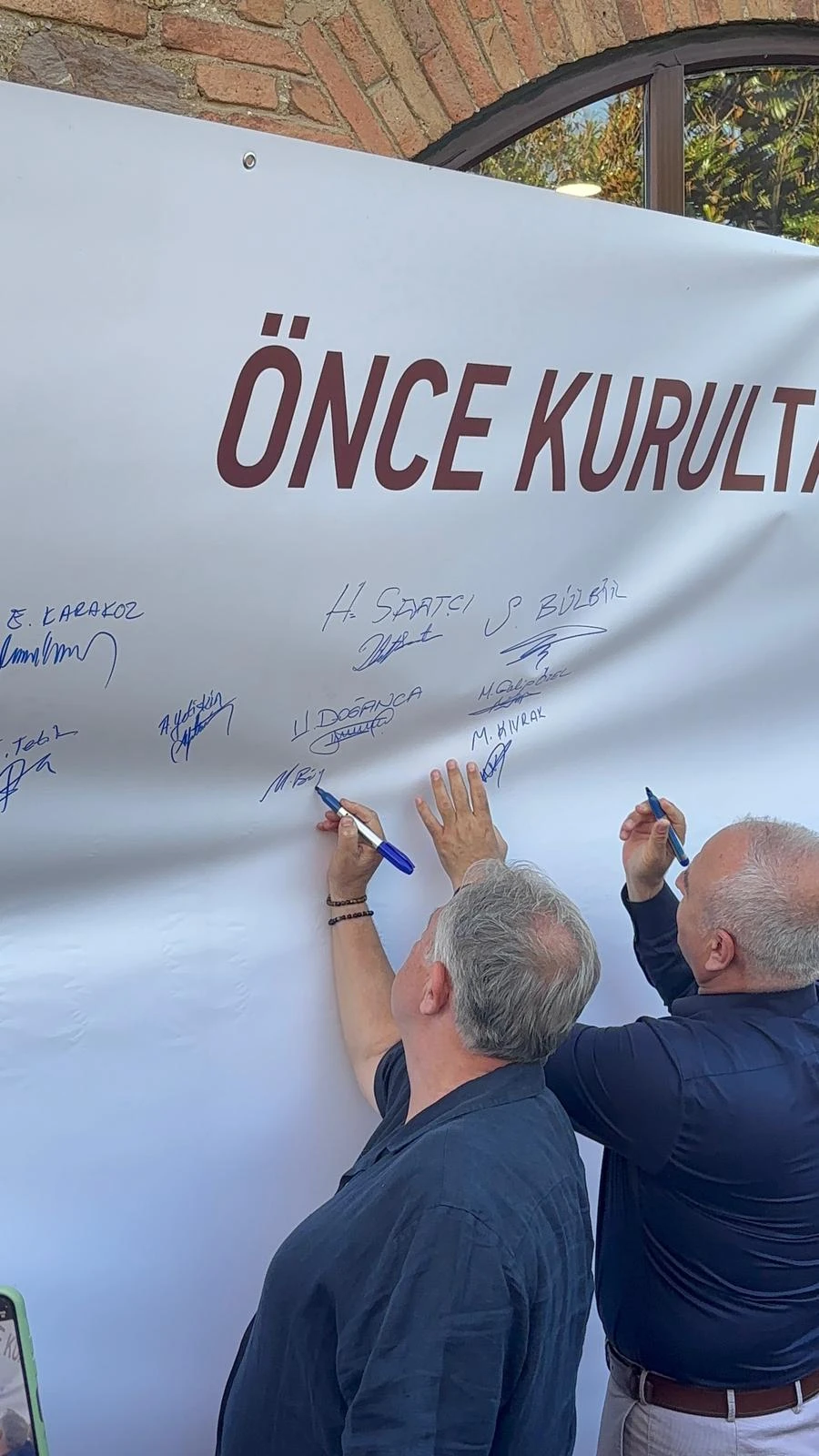 Başkan Özel’den Özgür Özel’e Destek: “Önce Kurultay, Sonra İktidar”