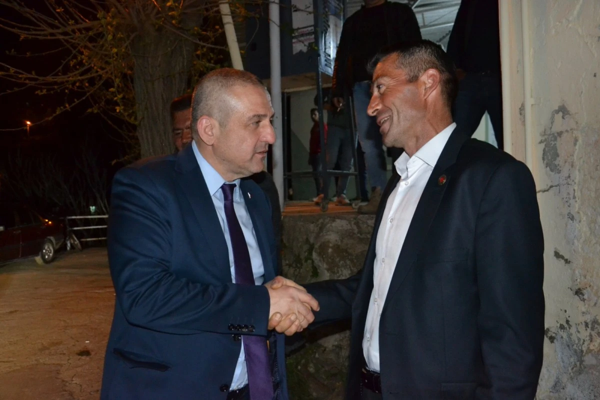 Abak, “İnşallah onları patates çuvalı, soğan çuvalı gibi siyasi arenadan fırlatıp atacaksınız