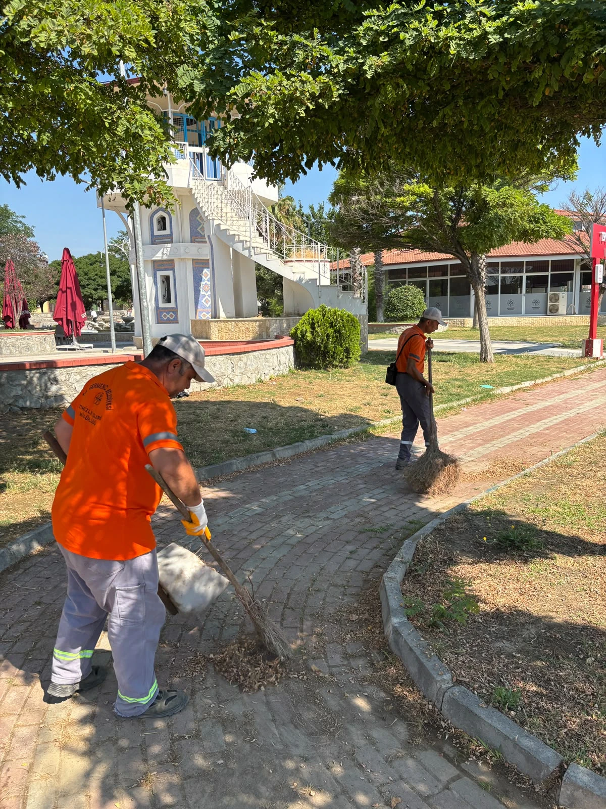 BAŞKAN ZENCİRCİ SÖZÜNÜ TUTTU İŞÇİLER İKRAMİYELERİNİ ALDI