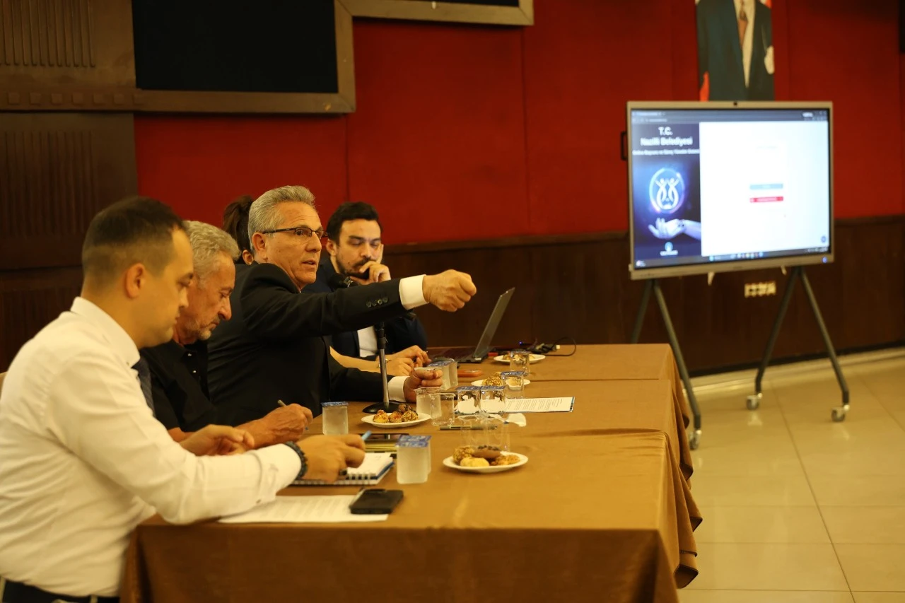 NAZİLLİ’DE DİJİTAL BELEDİYECİLİKTE YENİ DÖNEM: E-İMAR VE UNİVERSE SİSTEMİ HİZMETE GİRDİ