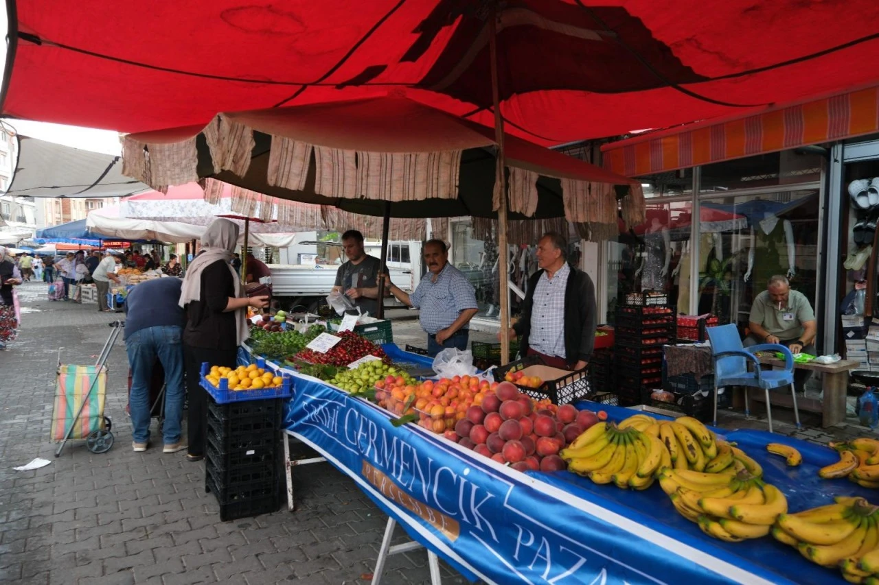 BAŞKAN ZENCİRCİ SEMT PAZARI PROJESİNİ HAYATA GEÇİRDİ