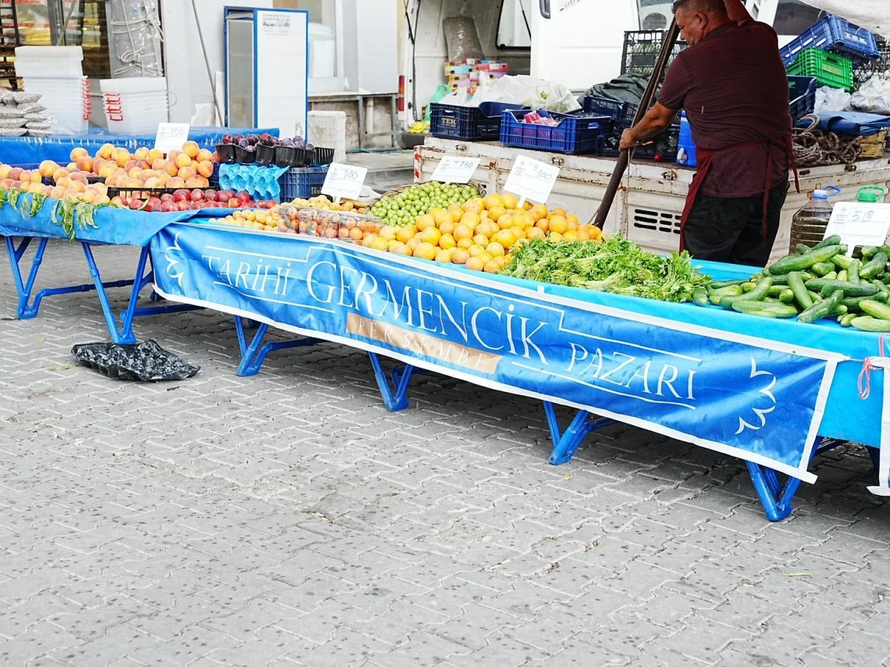 BAŞKAN ZENCİRCİ SEMT PAZARI PROJESİNİ HAYATA GEÇİRDİ