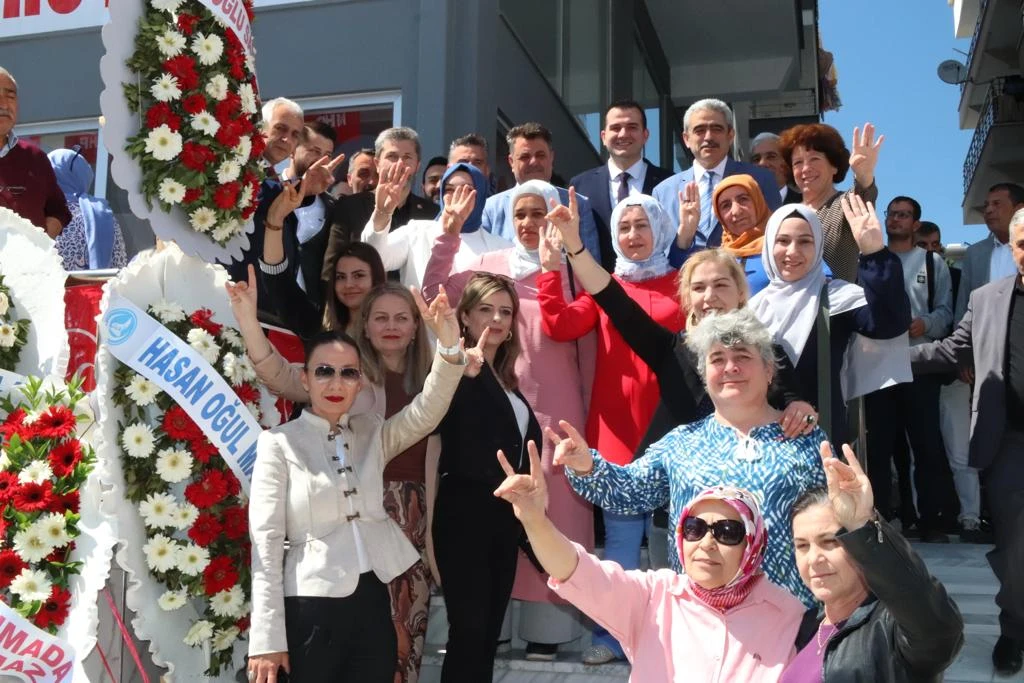 MHP İlçe Seçim Ofisi, Didim’de görkemle açıldı