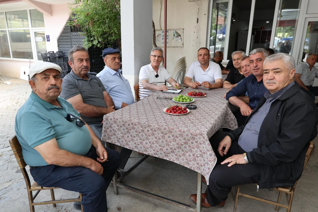 BAŞKAN TETİK AŞAĞI YAKACIK’TA ÜRETİCİLER VE VATANDAŞLARLA BULUŞTU