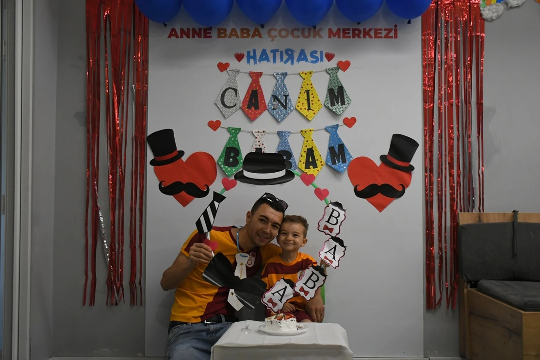 BUGÜN ANNE BABA ÇOCUK MERKEZİ’NİN KAHRAMANI BABALARDI