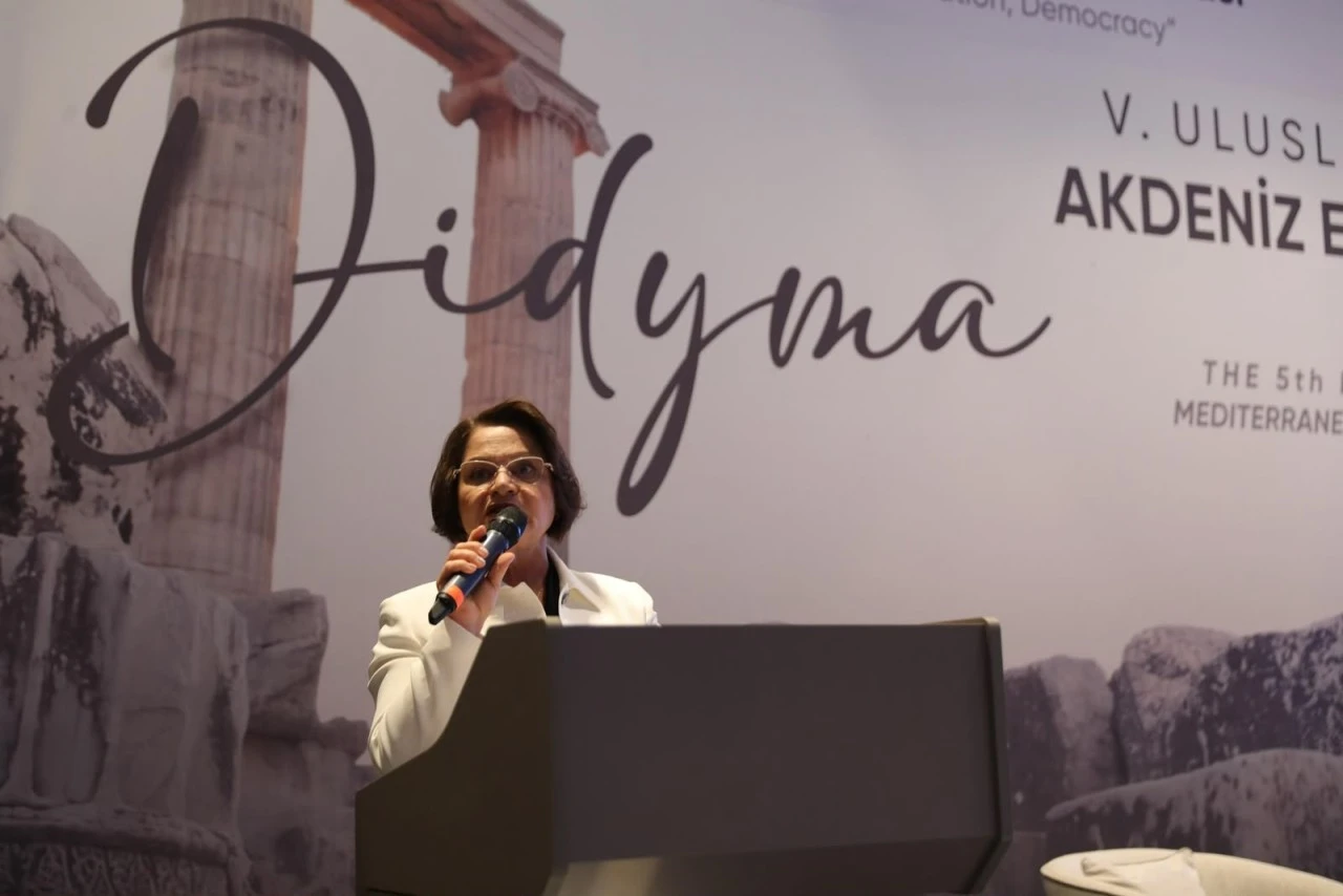 DİDYMA V. ULUSLARARASI AKDENİZ EDEBİYAT GÜNLERİ MUHTEŞEM BİR KAPANIŞ GECESİYLE TAMAMLANDI