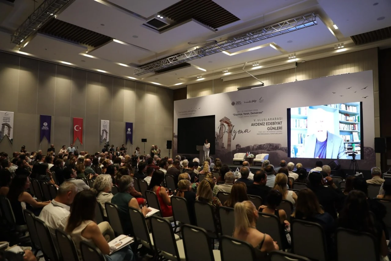 DİDYMA V. ULUSLARARASI AKDENİZ EDEBİYAT GÜNLERİ MUHTEŞEM BİR KAPANIŞ GECESİYLE TAMAMLANDI