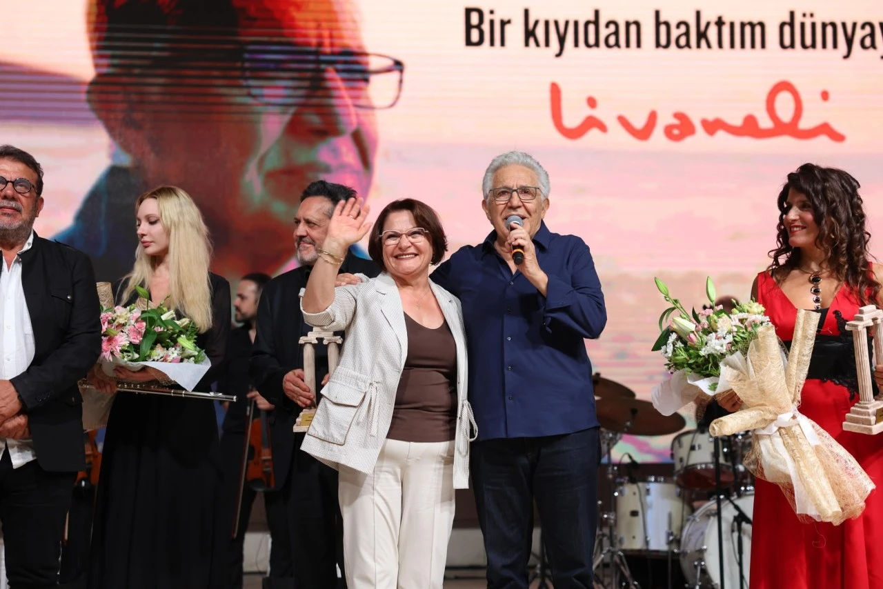 DİDYMA V. ULUSLARARASI AKDENİZ EDEBİYAT GÜNLERİ MUHTEŞEM BİR KAPANIŞ GECESİYLE TAMAMLANDI