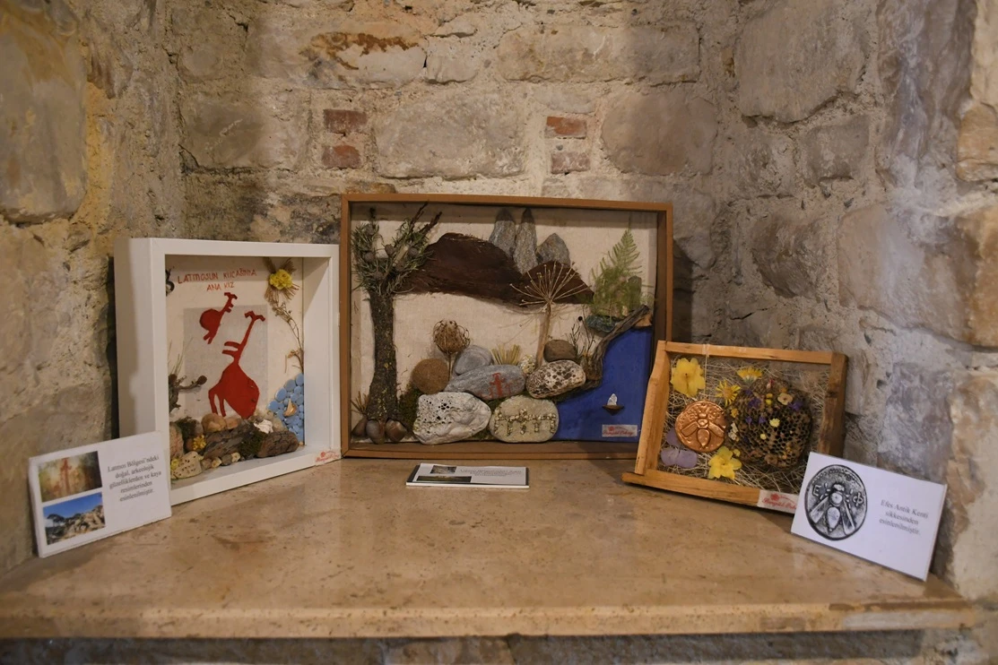 ARKEOLOJİ VE SANAT BU SERGİDE BULUŞTU