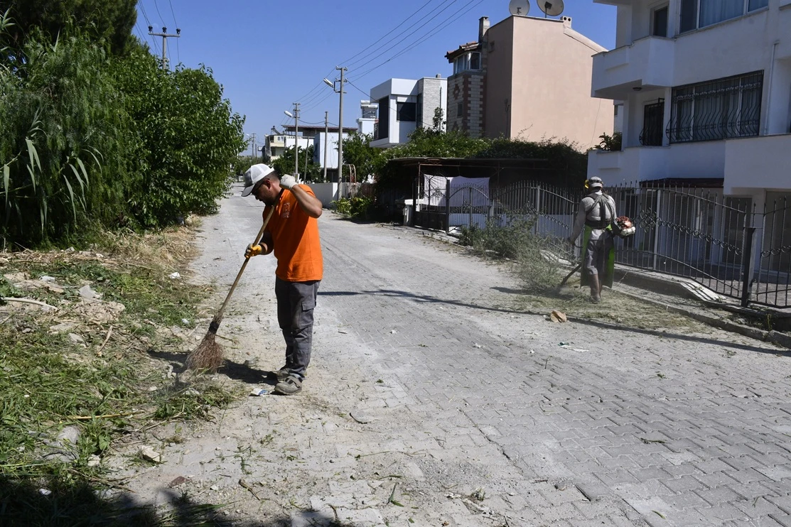 KUŞADASI BELEDİYESİ’NDEN YEŞİL DOKUYA TİTİZ DOKUNUŞ