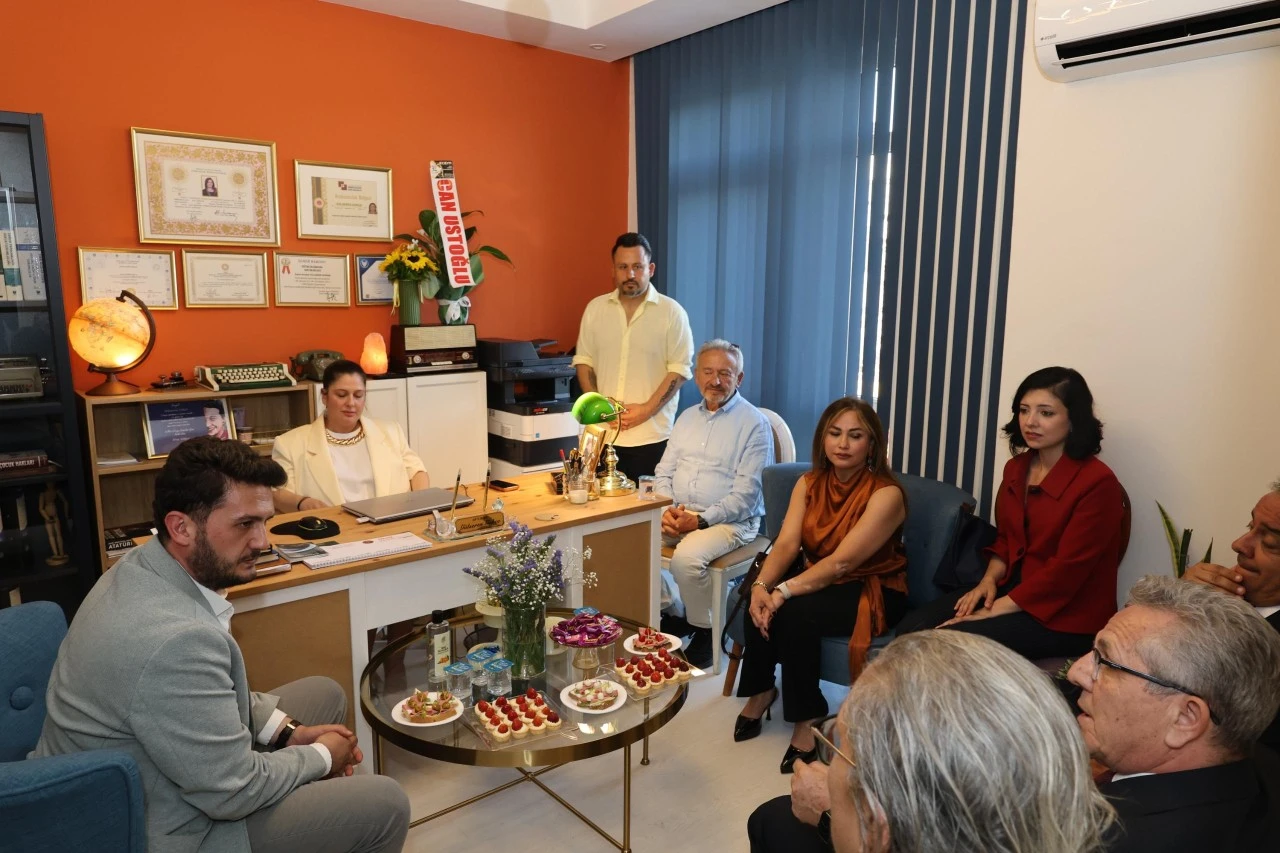 BAŞKAN TETİK, GÜLSEREN GÖKÇE HUKUK BÜROSU AÇILIŞINA KATILDI