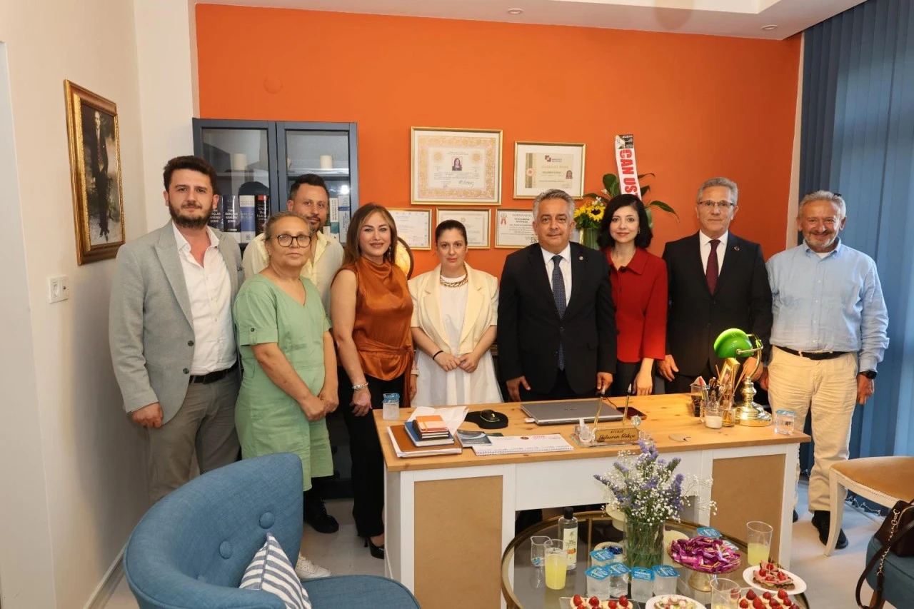 BAŞKAN TETİK, GÜLSEREN GÖKÇE HUKUK BÜROSU AÇILIŞINA KATILDI