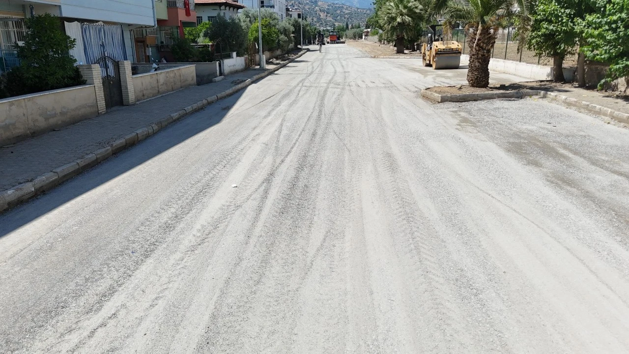 Başkan Tetik 41 noktadaki yol çalışmalarını yerinde inceledi