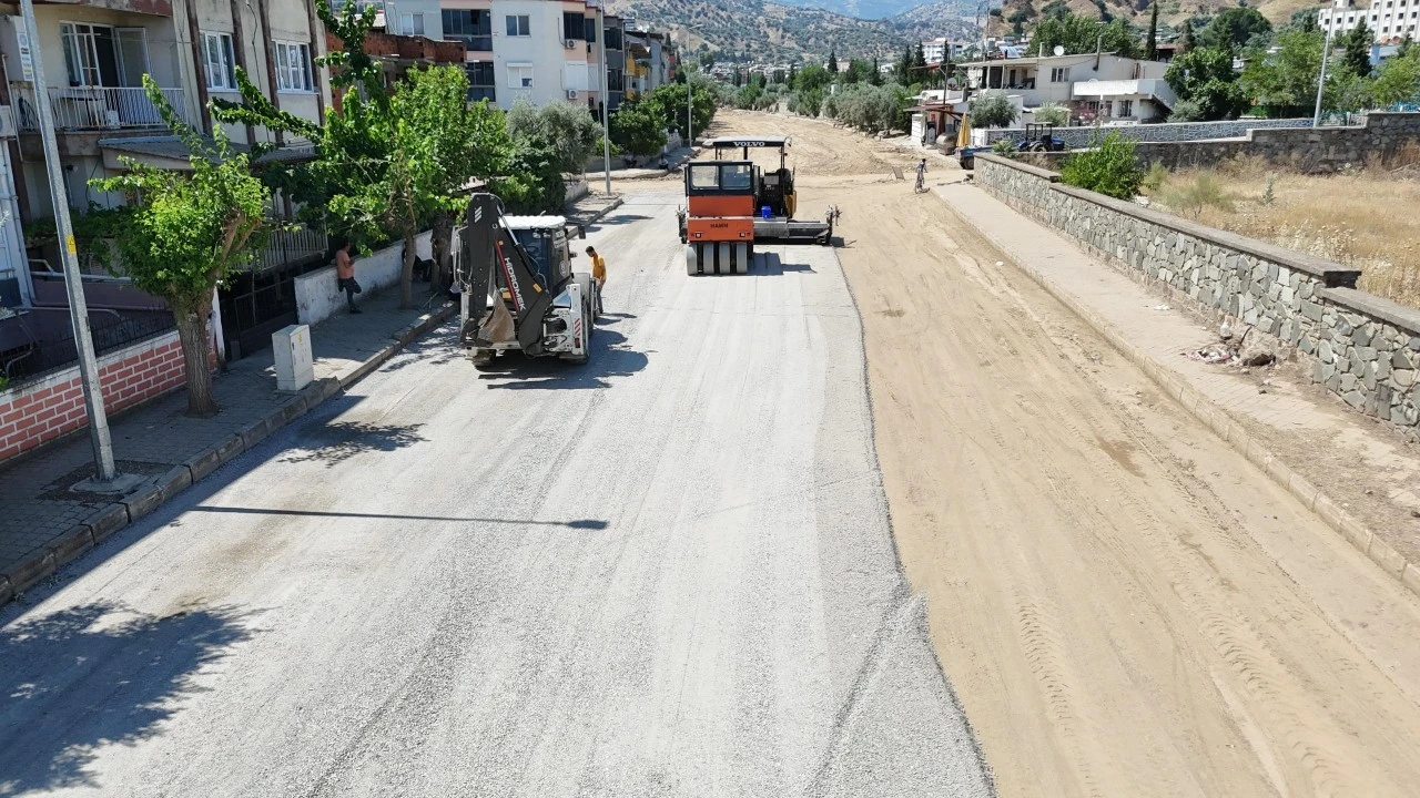 Başkan Tetik 41 noktadaki yol çalışmalarını yerinde inceledi