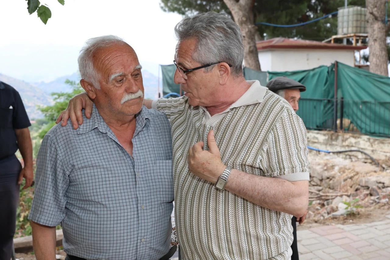 NAZİLLİ'DE MUHTARLARDAN BAŞKAN TETİK'E GÜÇLÜ DESTEK