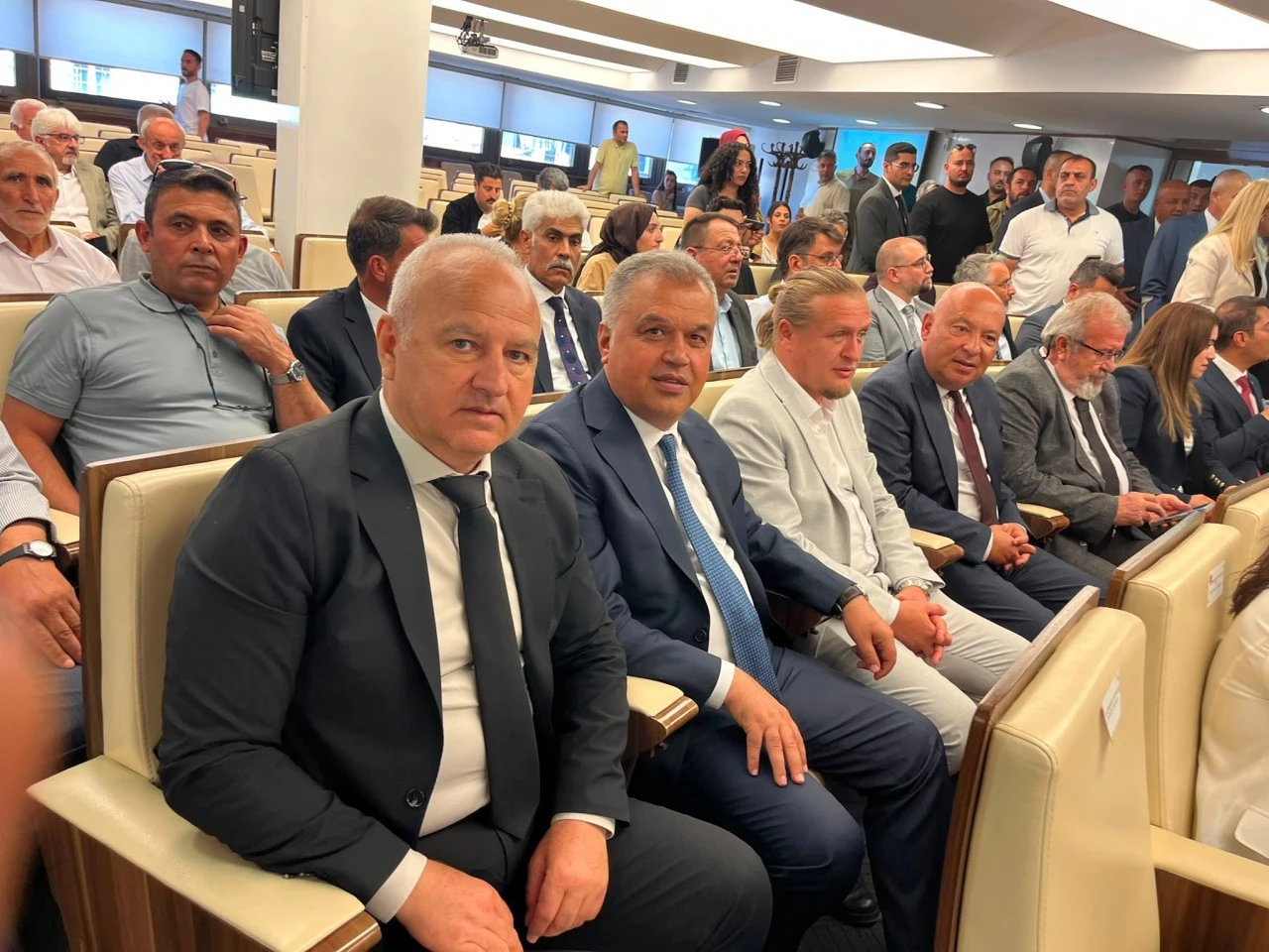 BAŞKAN KIVRAK, ÇİNE’YE YENİ BİR İŞ MAKİNESİ KAZANDIRDI