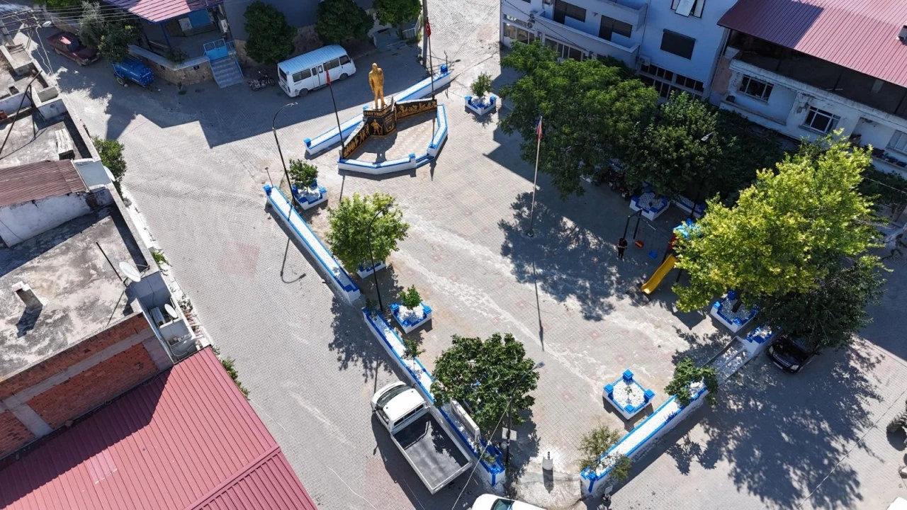 YAZIKENT ATATÜRK MEYDAN PARKI'NDA PEYZAJ VE ÇEVRE DÜZENLEME ÇALIŞMALARI TAMAMLANDI