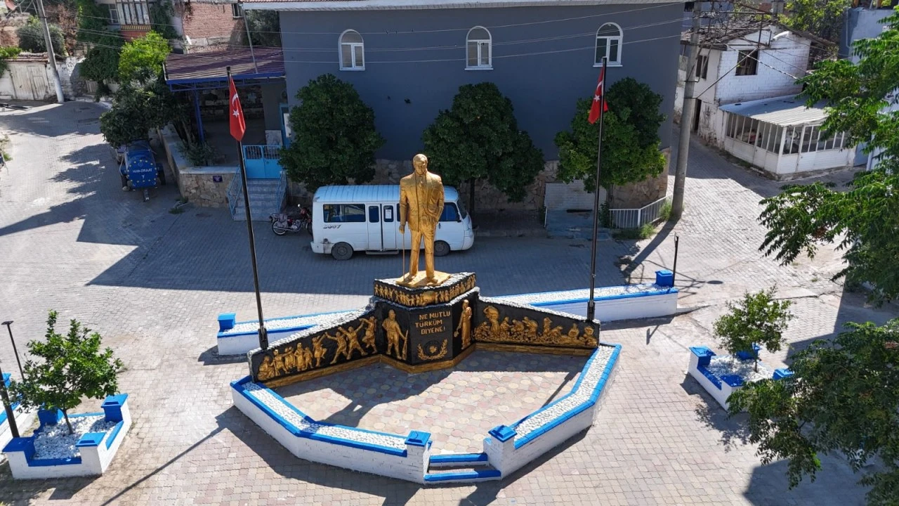 YAZIKENT ATATÜRK MEYDAN PARKI'NDA PEYZAJ VE ÇEVRE DÜZENLEME ÇALIŞMALARI TAMAMLANDI