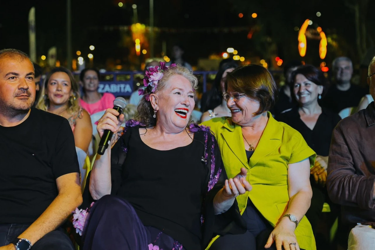 DİDİM LAVANTA & AROMATERAPİ FESTİVALİ, MUHTEŞEM SUZAN KARDEŞ KONSERİYLE BAŞLADI