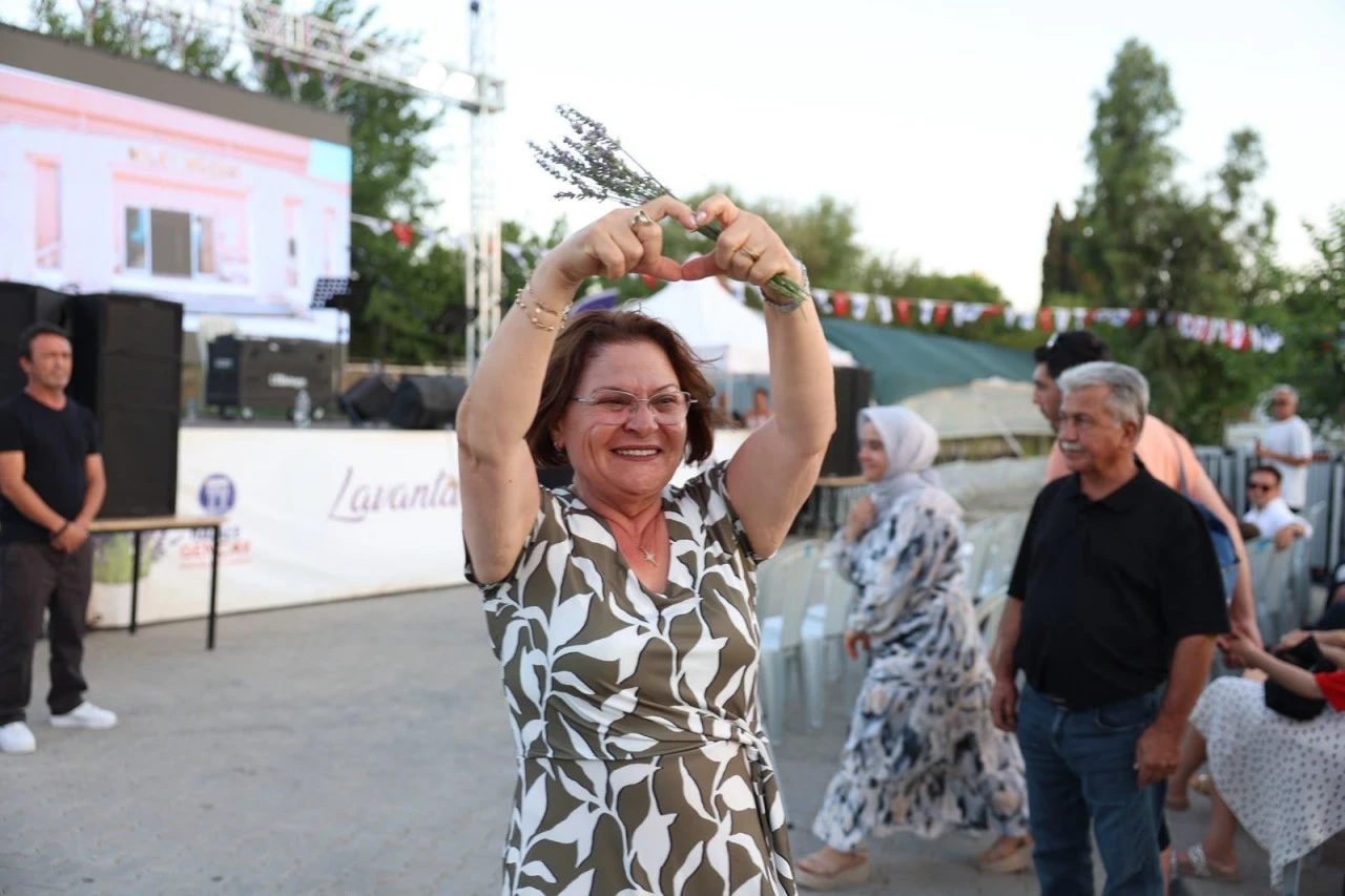 DİDİM’DE LAVANTA & AROMATERAPİ FESTİVALİ MUHTEŞEM BİR FİNALLE SONA ERDİ