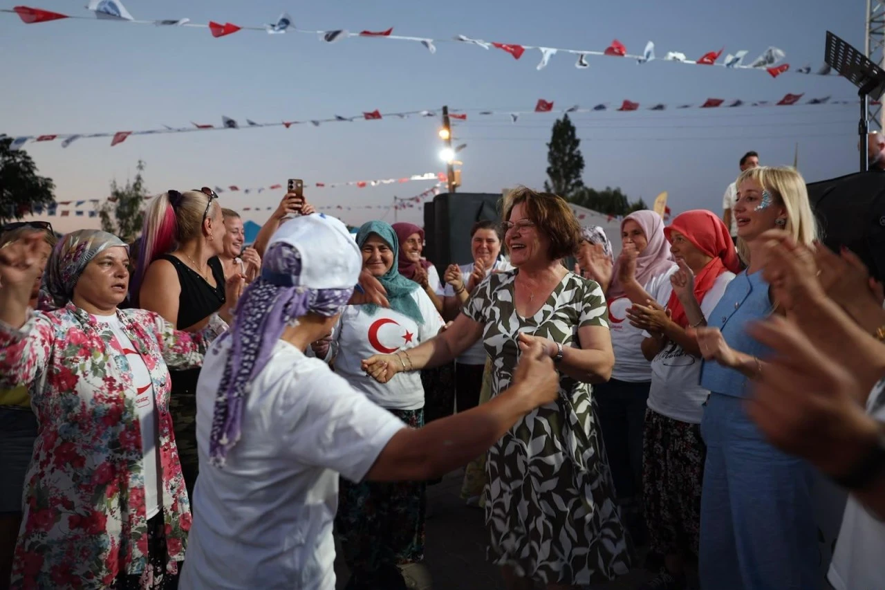 DİDİM’DE LAVANTA & AROMATERAPİ FESTİVALİ MUHTEŞEM BİR FİNALLE SONA ERDİ