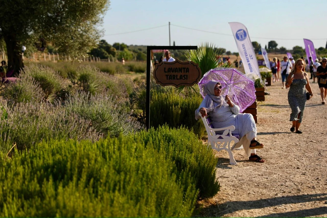 DİDİM’DE LAVANTA & AROMATERAPİ FESTİVALİ MUHTEŞEM BİR FİNALLE SONA ERDİ