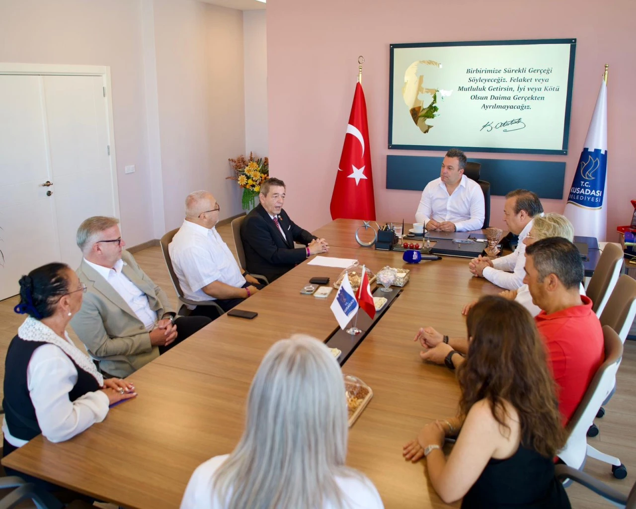 KUŞADASI BELEDİYESİ’NDEN WERNER ARNDT’A FAHRİ HEMŞEHRİLİK UNVANI