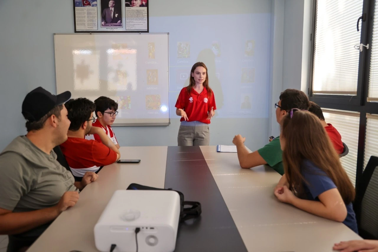EFAK’TAN OTİZM YAŞAM MERKEZİ’NDE HAYAT KURTARAN TATBİKAT