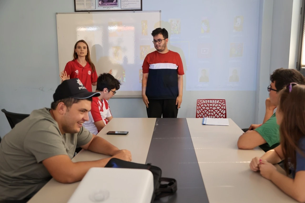 EFAK’TAN OTİZM YAŞAM MERKEZİ’NDE HAYAT KURTARAN TATBİKAT