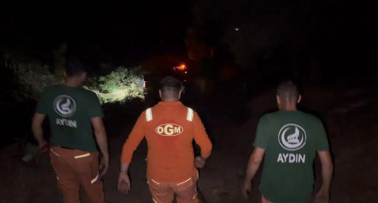 ÜLKÜ OCAKLARI AYDIN EKİBİ BOZDOĞAN'DAKİ YANGINDA SAHAYA İNDİ