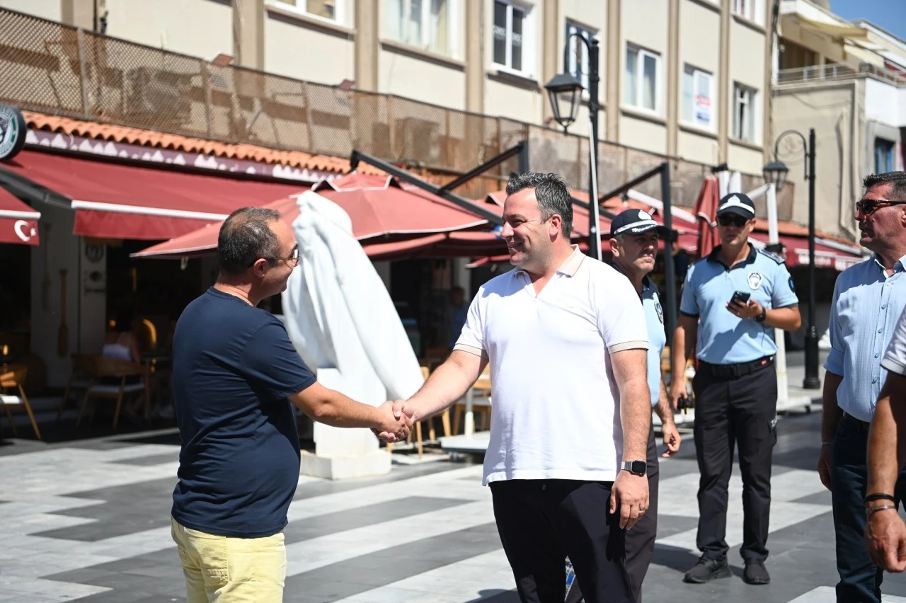 BAŞKAN VEKİLİ TAHSİN DEMİRTAŞ’TAN KENT MERKEZİNDE İNCELEME VE ESNAF ZİYARETİ