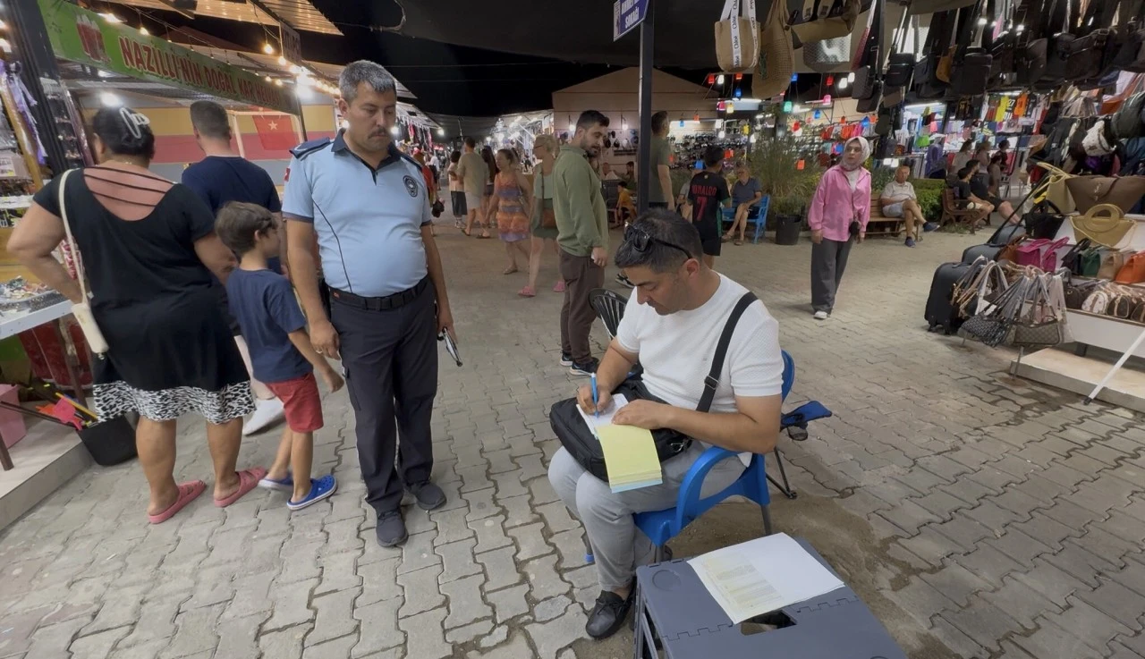 KUŞADASI BELEDİYESİ’NDEN GÜZELÇAMLI SAHİL PAZARI’NDA DENETİM VE YER TAHSİS ÇALIŞMASI