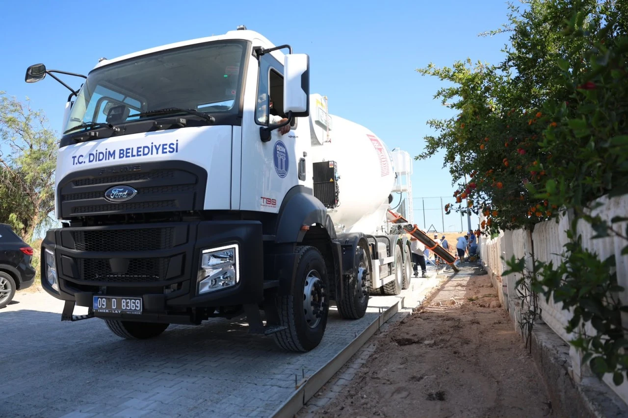 DİDİM BELEDİYESİ'NİN YENİ BETON MİKSERİ GÖREV BAŞINDA