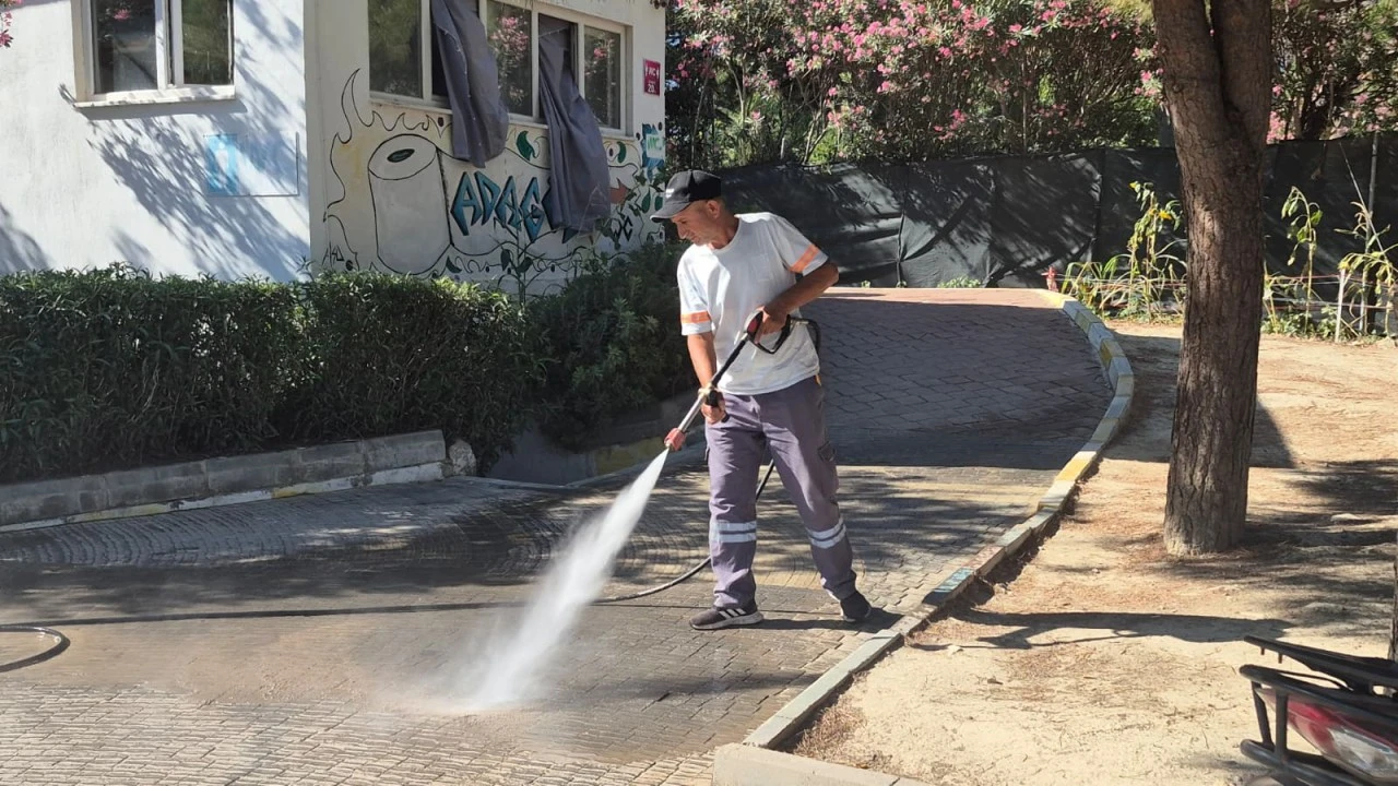 KUŞADASI BELEDİYESİ'NDEN ADAGÖL MESİRE ALANINA YAZ BAKIMI