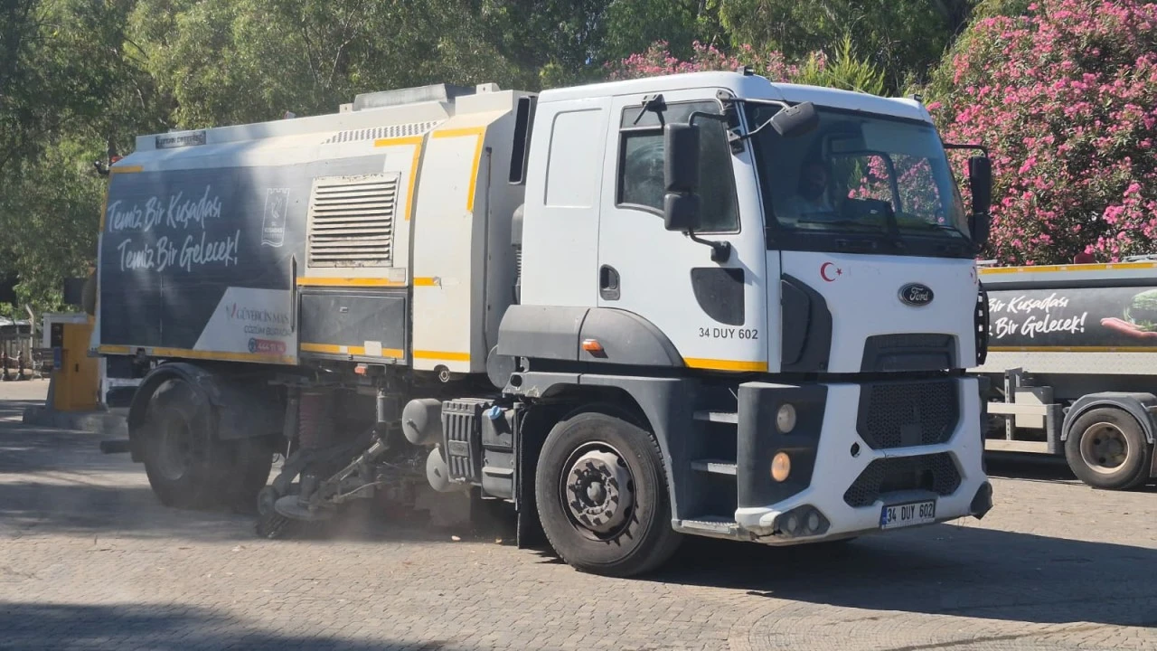 KUŞADASI BELEDİYESİ'NDEN ADAGÖL MESİRE ALANINA YAZ BAKIMI