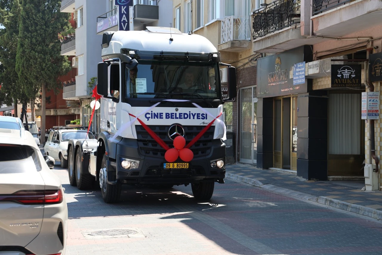 BAŞKAN MEHMET KIVRAK ÖNDERLİĞİNDE ÇİNE BELEDİYESİ’NİN ARAÇ FİLOSU BÜYÜYOR