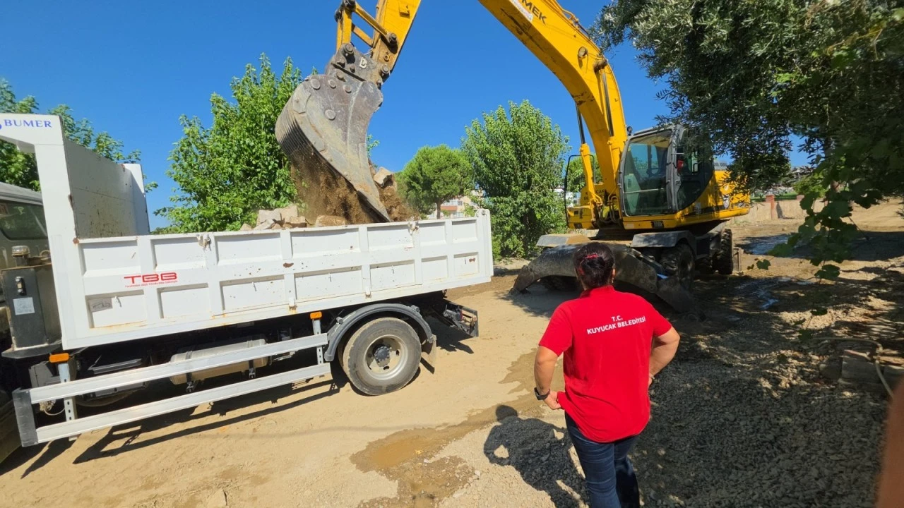 KUYUCAK’TA FATİH MAHALLESİ’NDE ÜSTYAPI ÇALIŞMALARI BAŞLADI