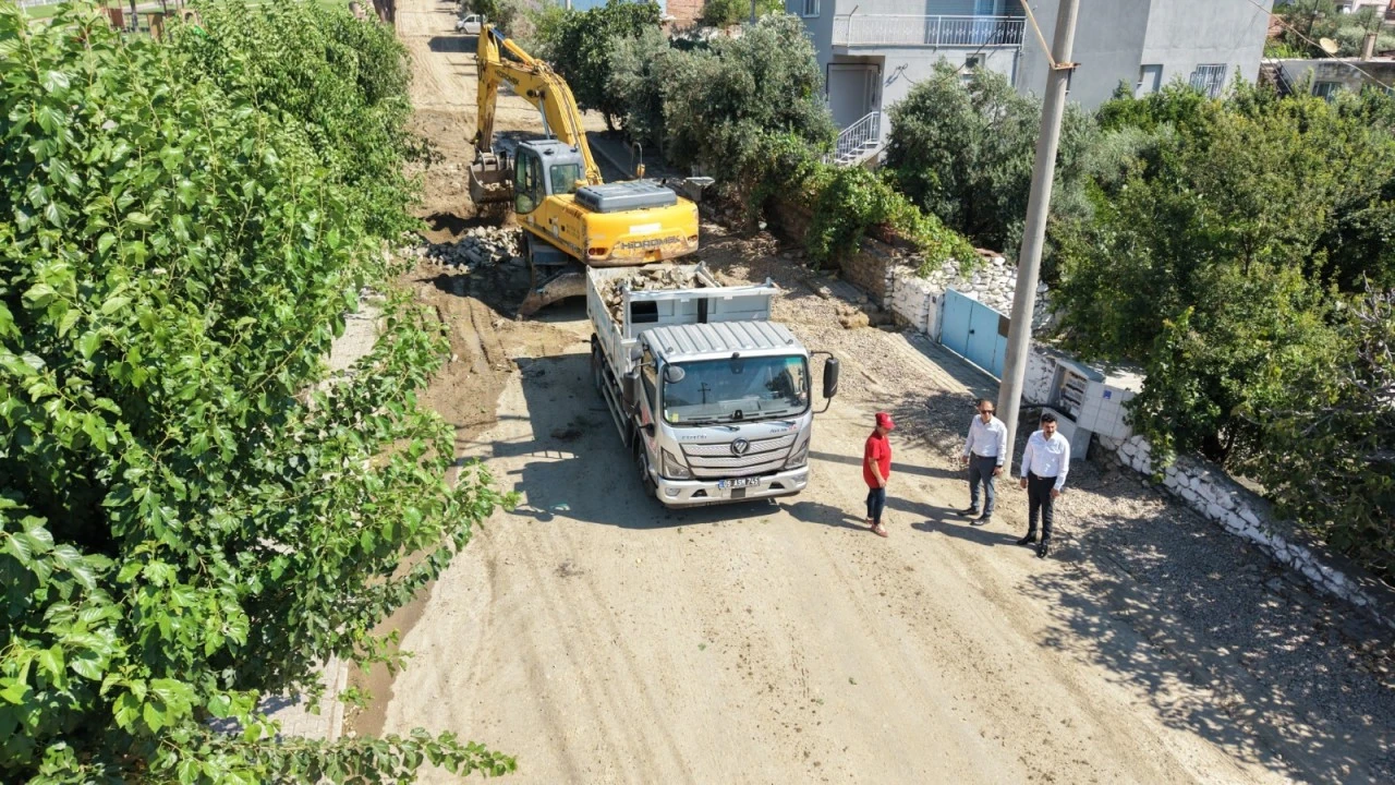 KUYUCAK’TA FATİH MAHALLESİ’NDE ÜSTYAPI ÇALIŞMALARI BAŞLADI