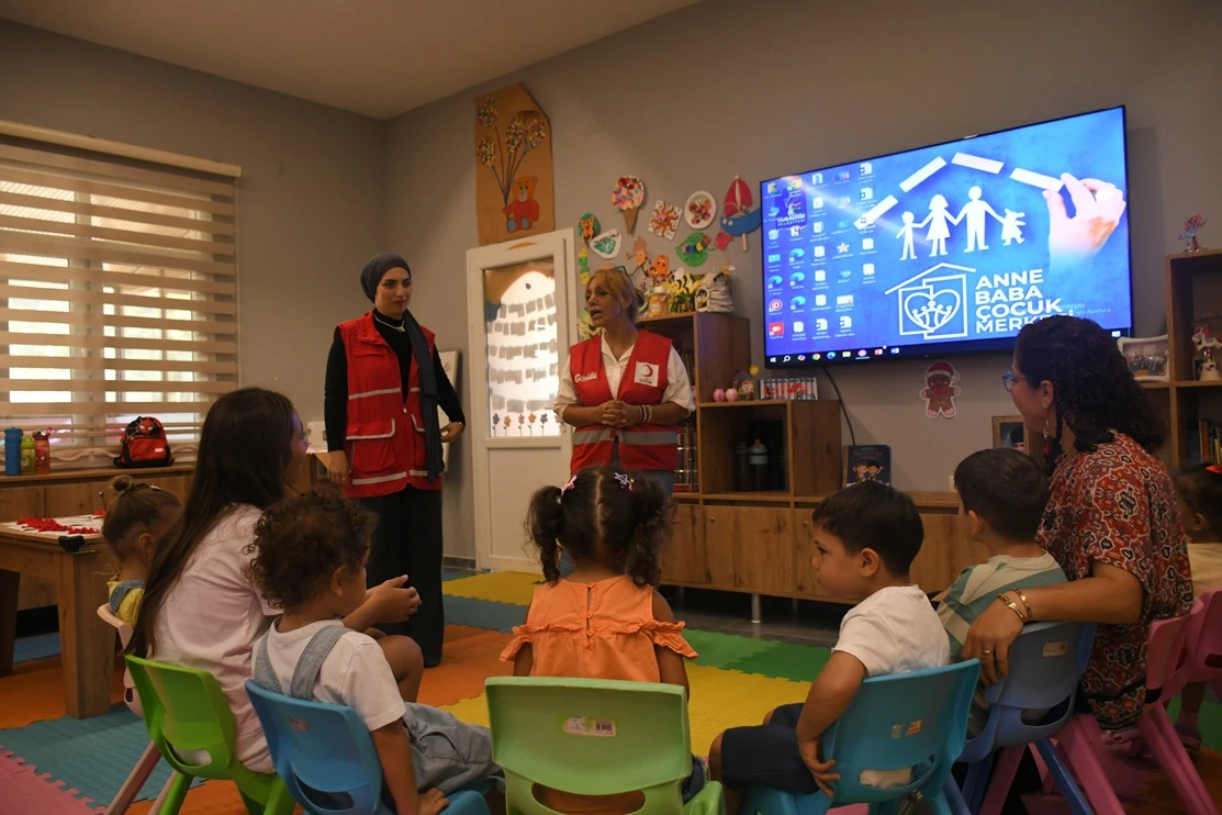 Anne Baba Çocuk Merkezi'nde Dayanışma Tohumları Yeşerdi