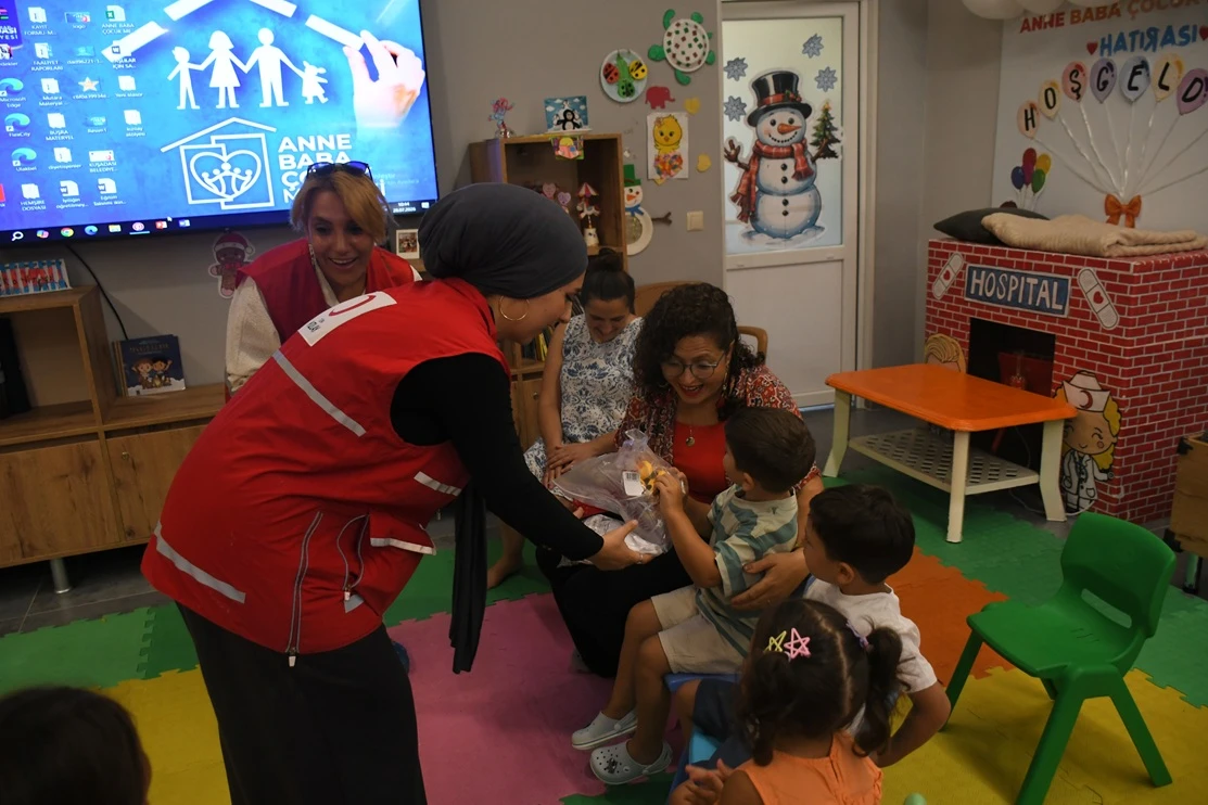 Anne Baba Çocuk Merkezi'nde Dayanışma Tohumları Yeşerdi