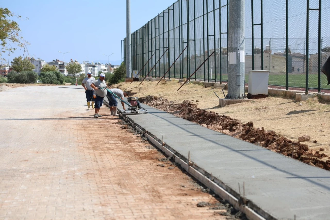 Didim Belediyesi Ekipleri Daha Güvenli Yaya Ulaşımı İçin Sahada