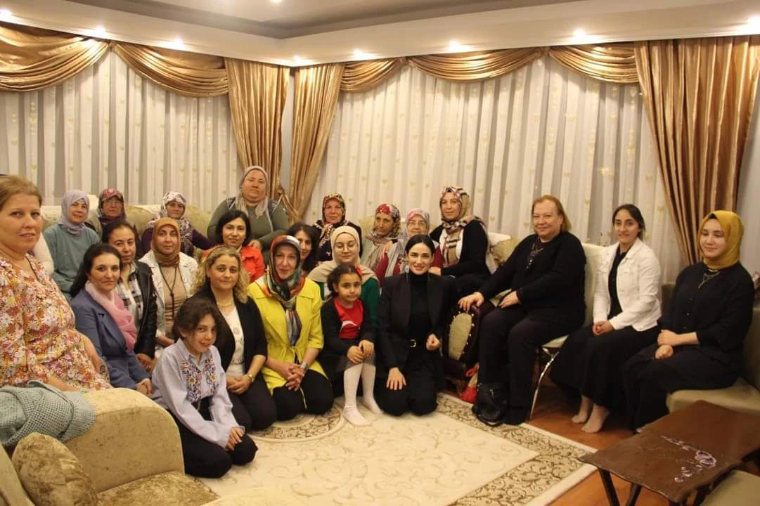 Kızılcaköylülerden Seda SArıbaş'a sevgi seli