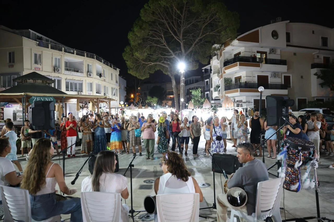 Didim Belediyesi Altınkum Sanat Sokağı’nda Sanat ve Dayanışmayı Buluşturdu