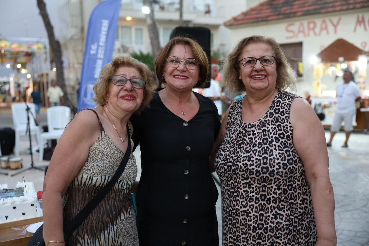 Didim Belediyesi Altınkum Sanat Sokağı’nda Sanat ve Dayanışmayı Buluşturdu