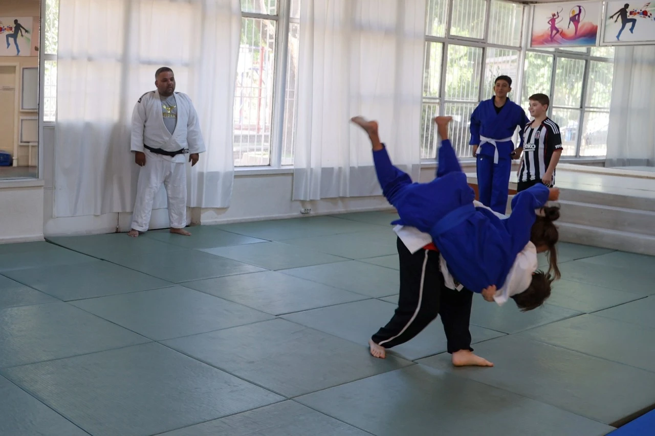 Başkan Anıl Yetişkin'den çocuklara hem spor hem geleceğe yatırım