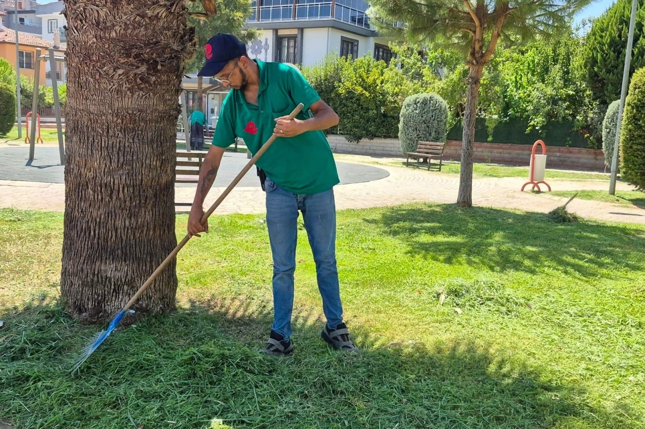 Efeler Belediyesi'nden Mimar Sinan parklarına kapsamlı bakım