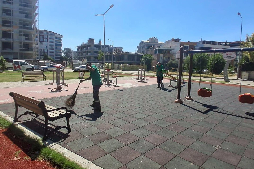 Efeler Belediyesi'nden Mimar Sinan parklarına kapsamlı bakım